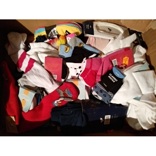 Partij sokken ruim 30 verpakkingen