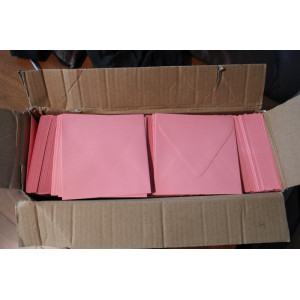 Partij roze enveloppen 12x12cm