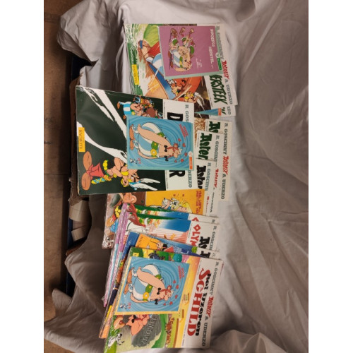 11st. Stripboek Asterix en Obelix, diverse assorti