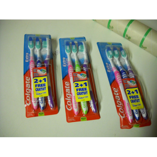 Colgate tandenborstels, 3x3 stuks, verpakking niet netjes
