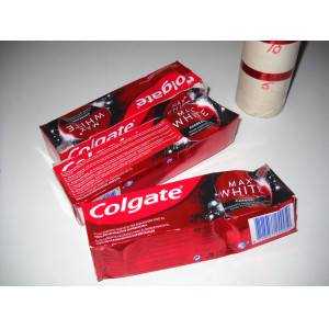 Colgate max white, 3 x75 ml, doosjes niet netjes