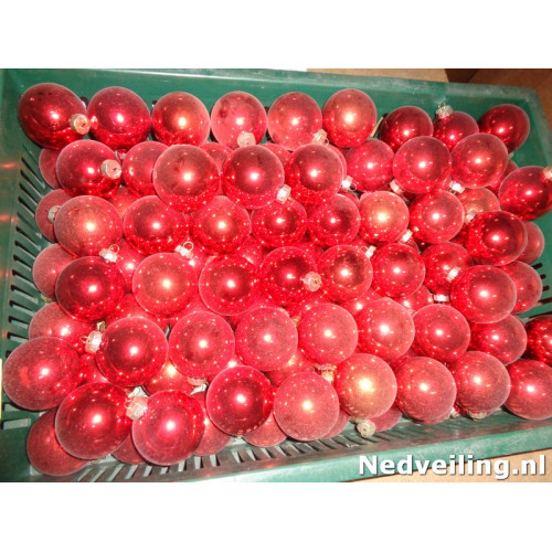 +/- 100 rode kerstballen glas