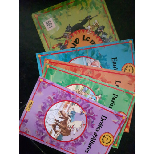  Kinderboeken FRANSTALIG 4 stuks  in grote envelop, 13 sets