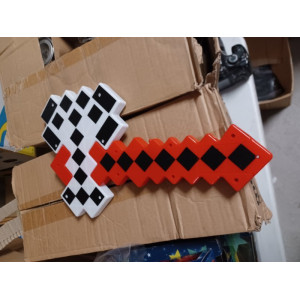 mInecraft speelgoed hamer met licht en geluid 1x rood wit in Krat
